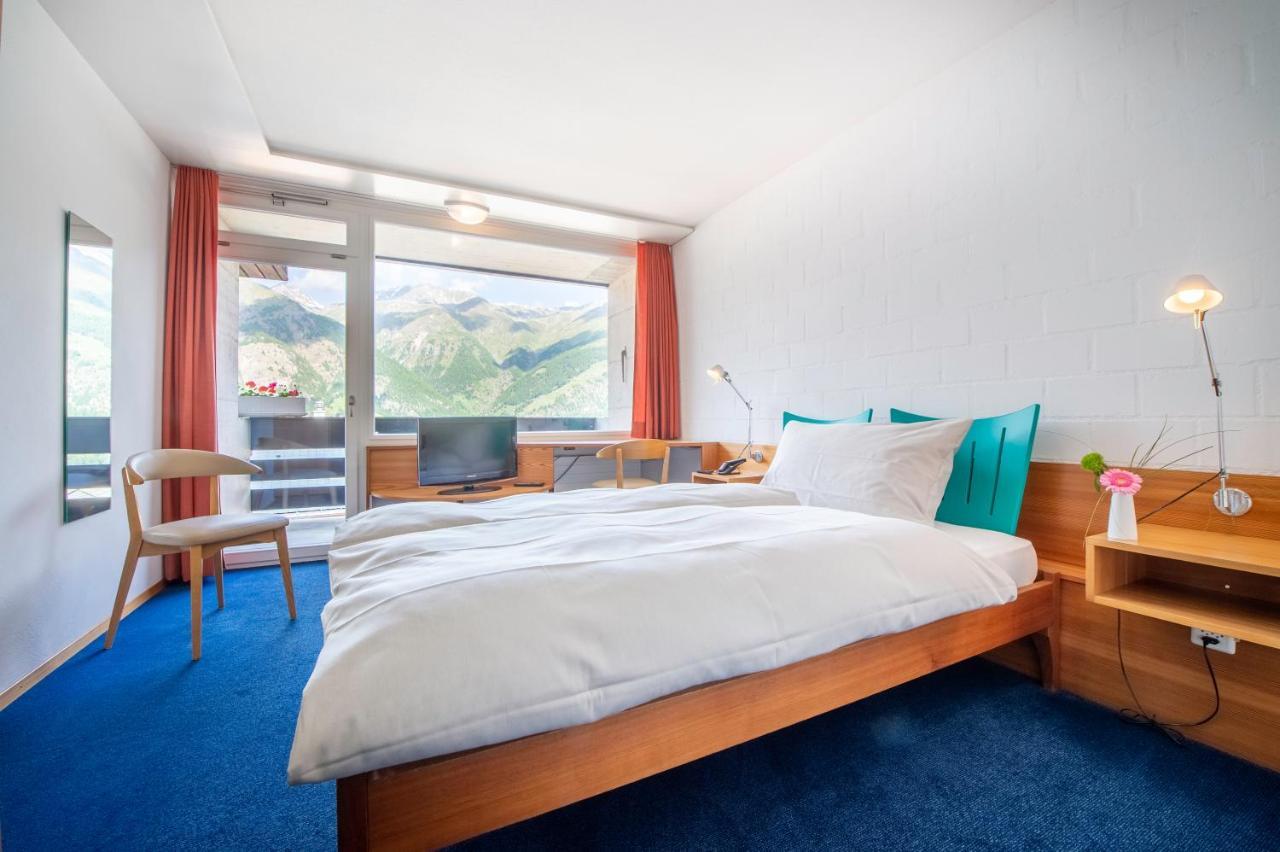 Hotel Gaedi Grachen Bagian luar foto