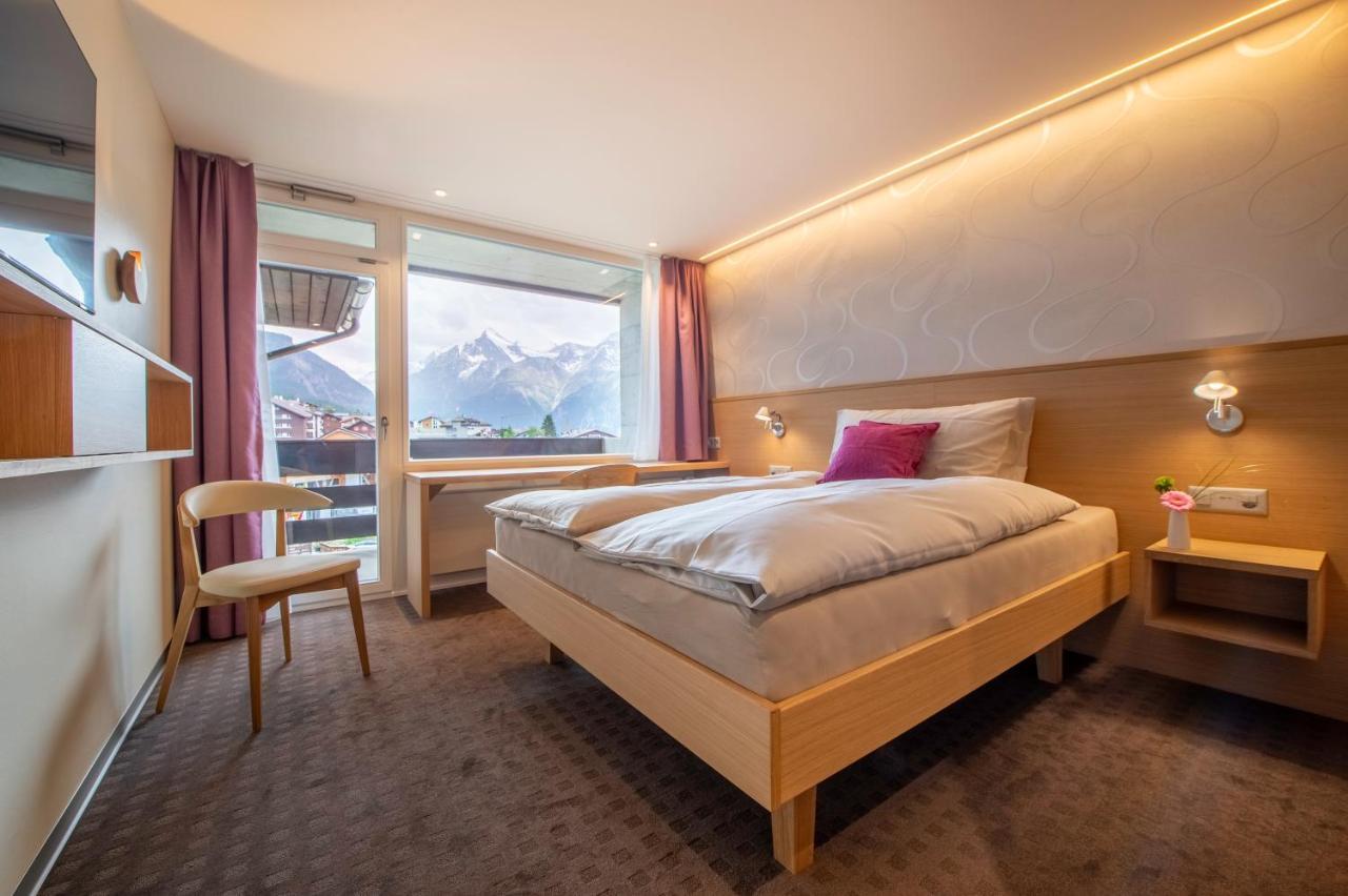 Hotel Gaedi Grachen Bagian luar foto