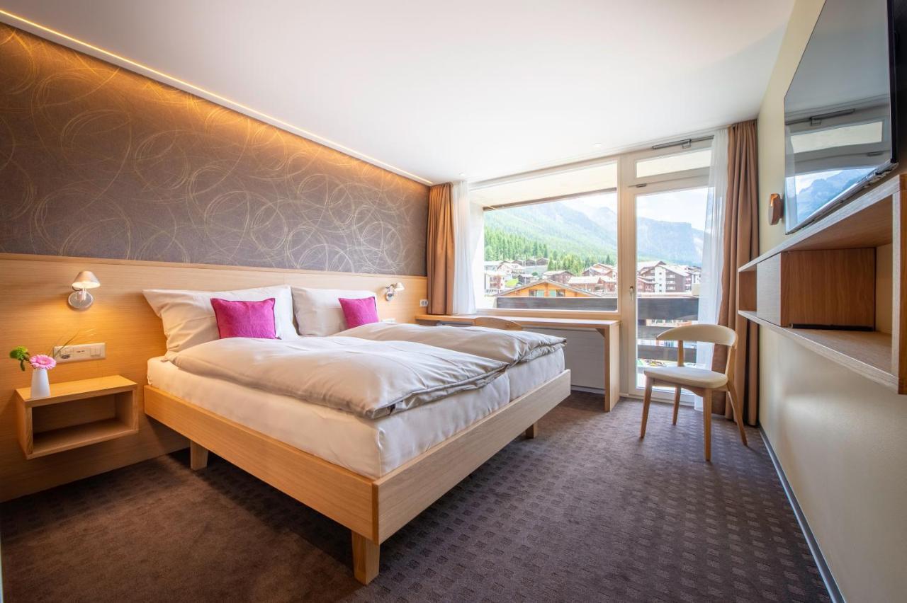 Hotel Gaedi Grachen Bagian luar foto