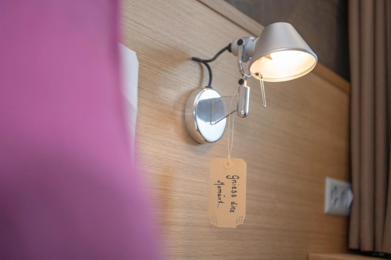 Hotel Gaedi Grachen Bagian luar foto